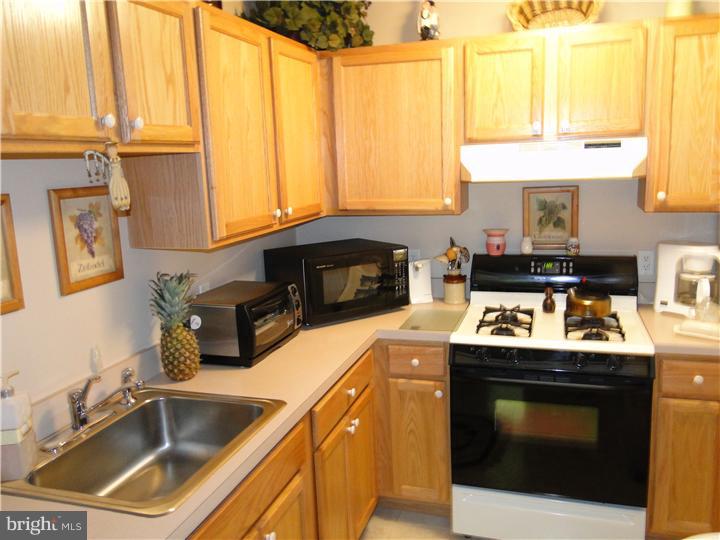 163 Natalie Road Delran, NJ 08075 - Photo 5 of 15 Kitchen