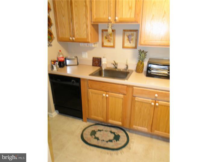 163 Natalie Road Delran, NJ 08075 - Photo 7 of 15 Kitchen