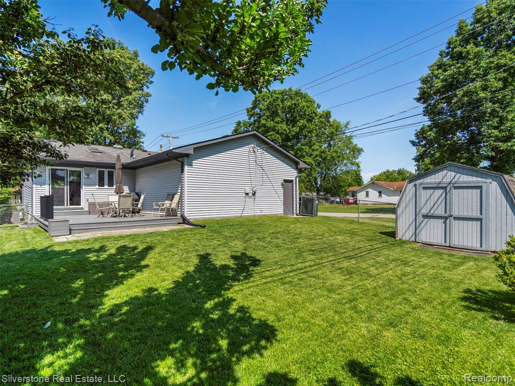 2807 Hartline Drive Rochester Hills, MI 48309 - Photo 29 of 35