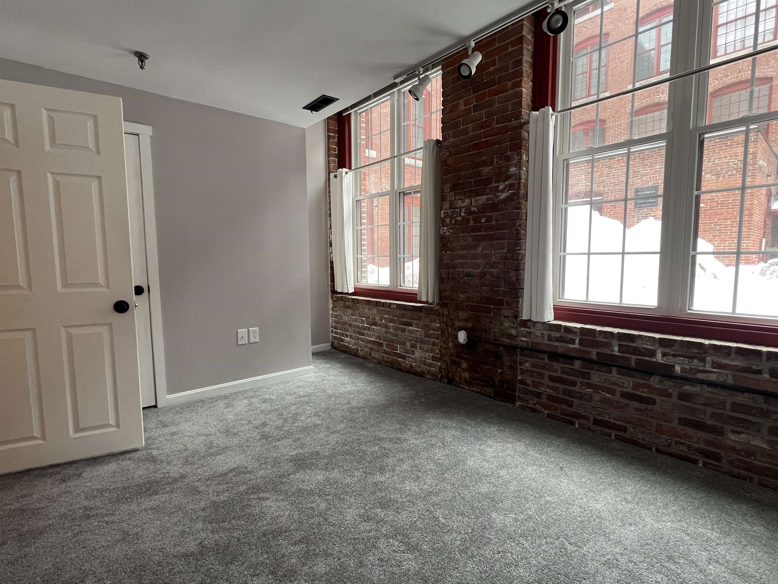 470 Silver Street, Unit 113 Manchester, NH 03103 - Photo 8 of 10