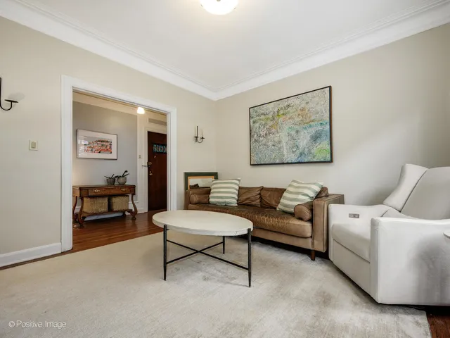 $525,000 | 509 West Aldine Avenue, Unit 1D, Chicago, IL 60657