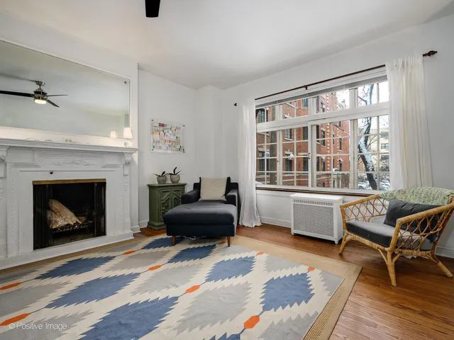 $525,000 | 509 West Aldine Avenue, Unit 1D, Chicago, IL 60657