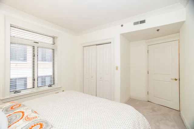 $280,000 | 5230 North Kenmore Avenue, Unit 3C, Chicago, IL 60640