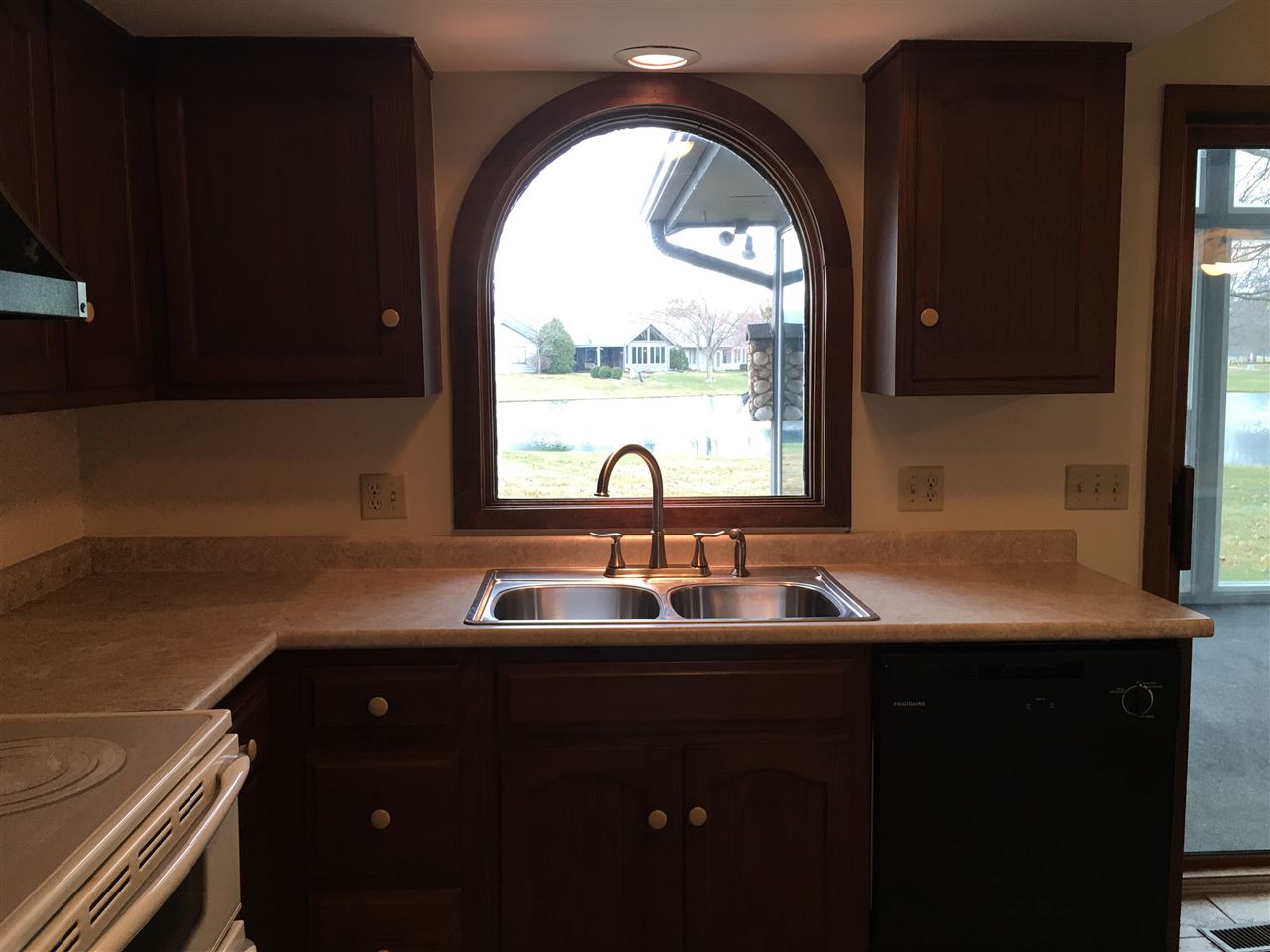 4816 Crystal Ridge Cove Fort Wayne, IN 46835 - Photo 12 of 23 Gallery Image 12