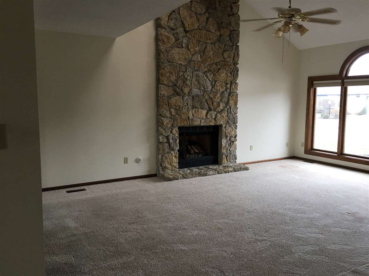 4816 Crystal Ridge Cove Fort Wayne, IN 46835 - Photo 5 of 23 Gallery Image 5
