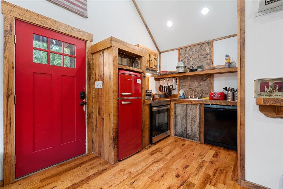 554 Cliffview Road Zoe, KY 41397 - Photo 48 of 74 48-IVA03592