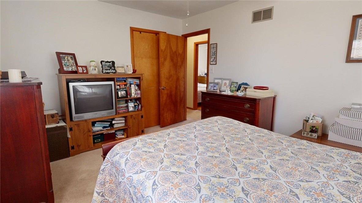 1724 North Oakcrest Avenue Decatur, IL 62526 - Photo 10 of 29 Gallery Image 10