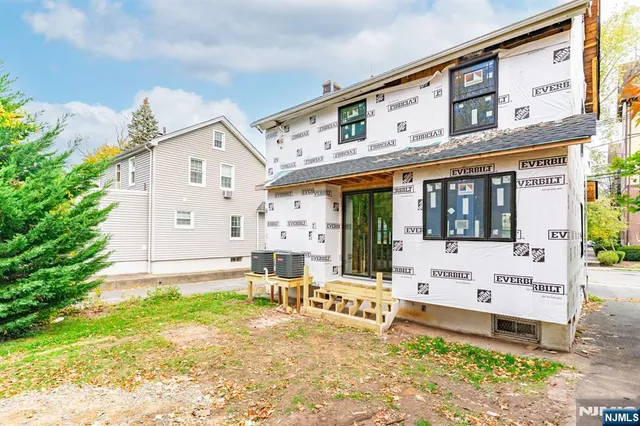 $450,000 | 307 Hillside Avenue, Nutley, NJ 07110