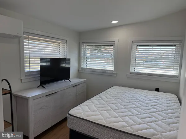 $3,000 | 39 Birch Road, Villas, NJ 08251