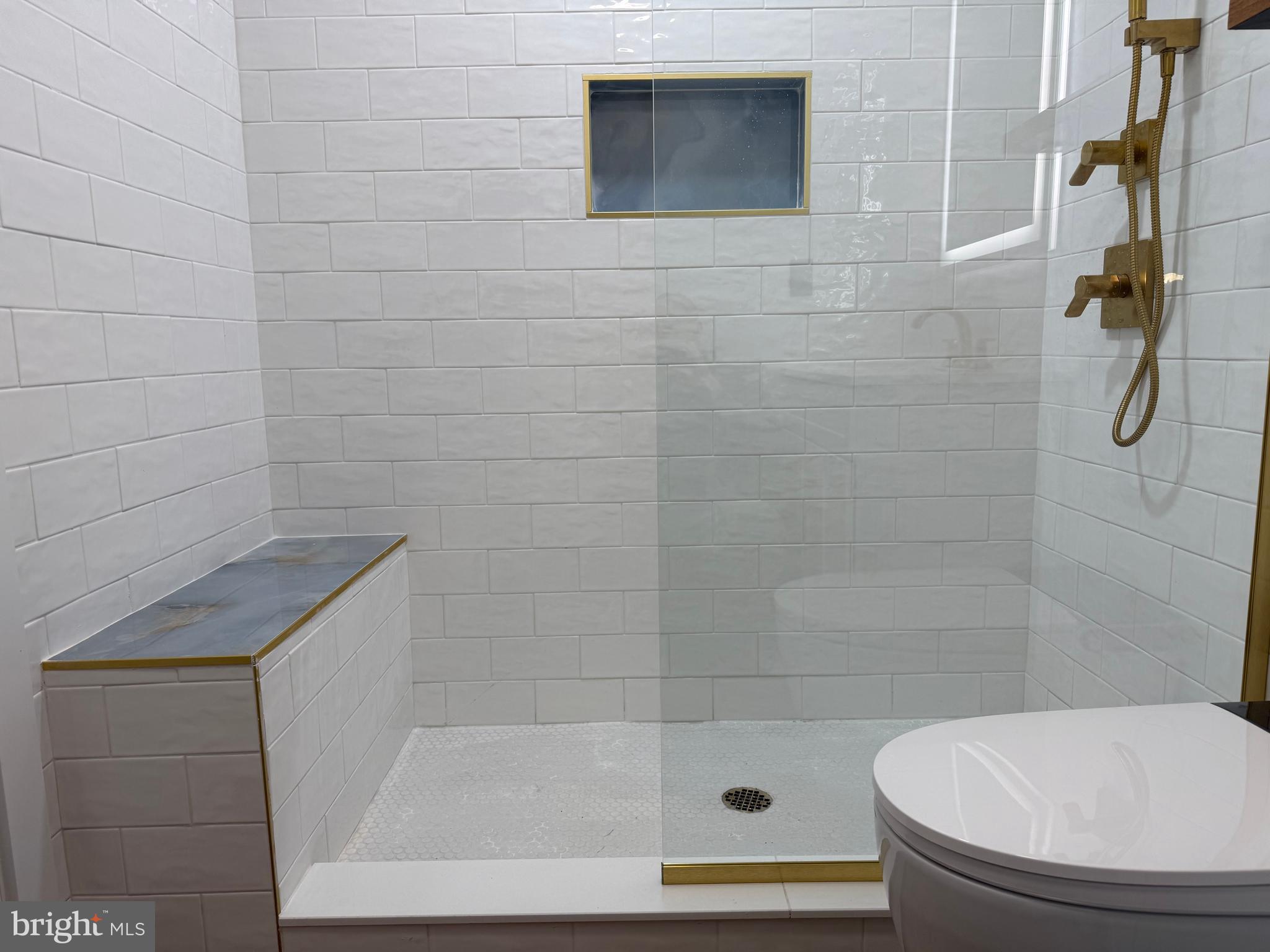 39 Birch Road Villas, NJ 08251 - Photo 36 of 68 Bench Seat & Shower Niche