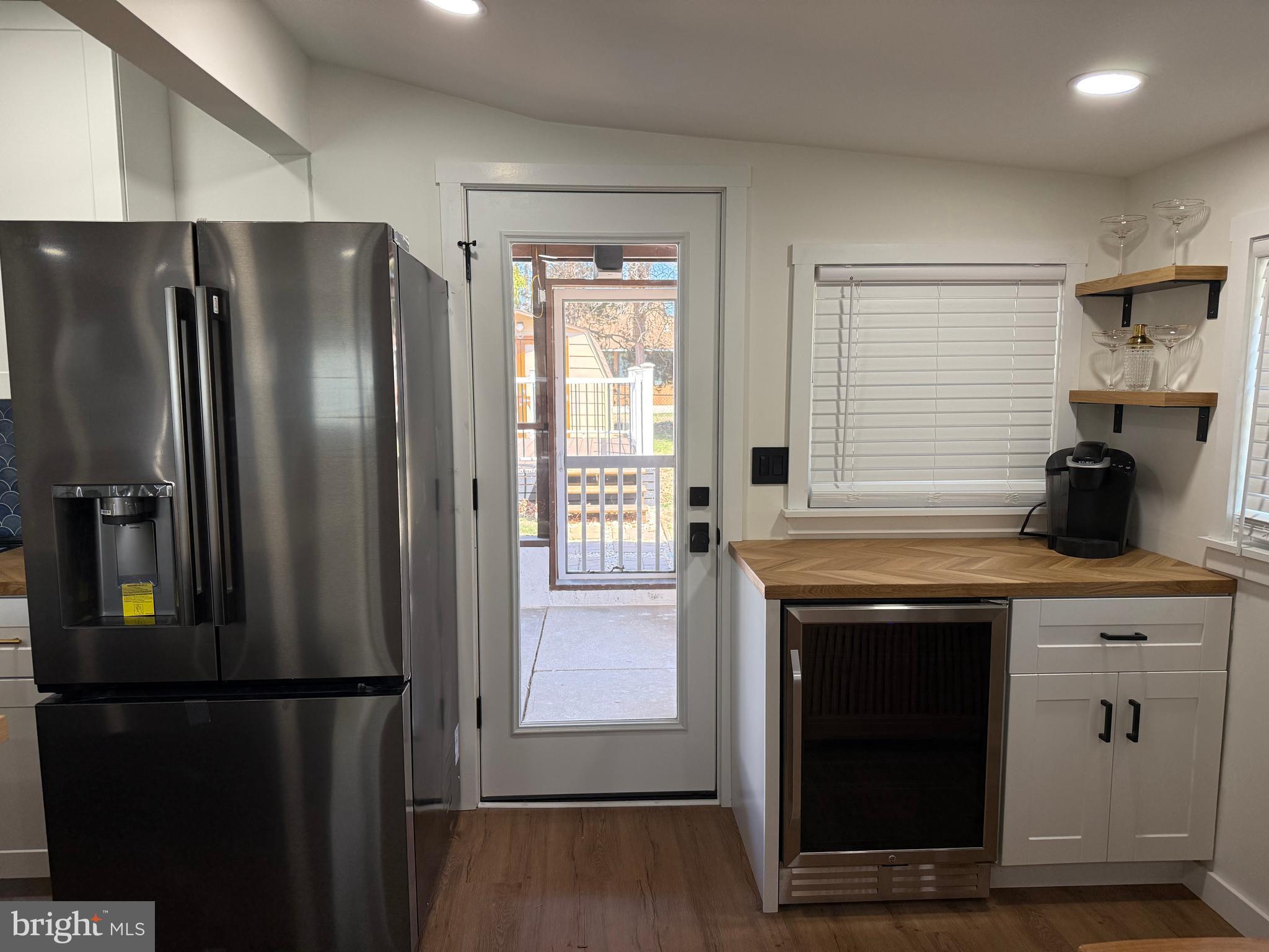 39 Birch Road Villas, NJ 08251 - Photo 39 of 68 Exit to Covered Screen Patio