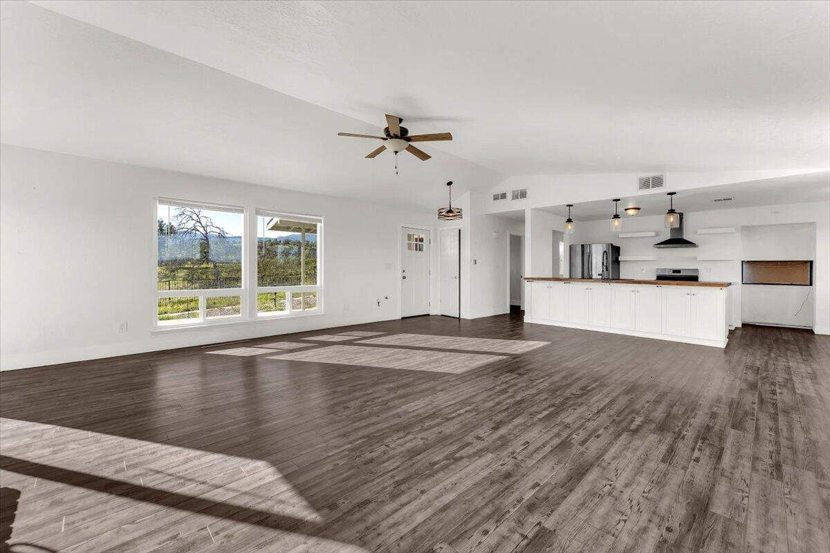 12064 Platina Road Igo, CA 96047 - Photo 12 of 42 13-12064 Platina Rd - I-24