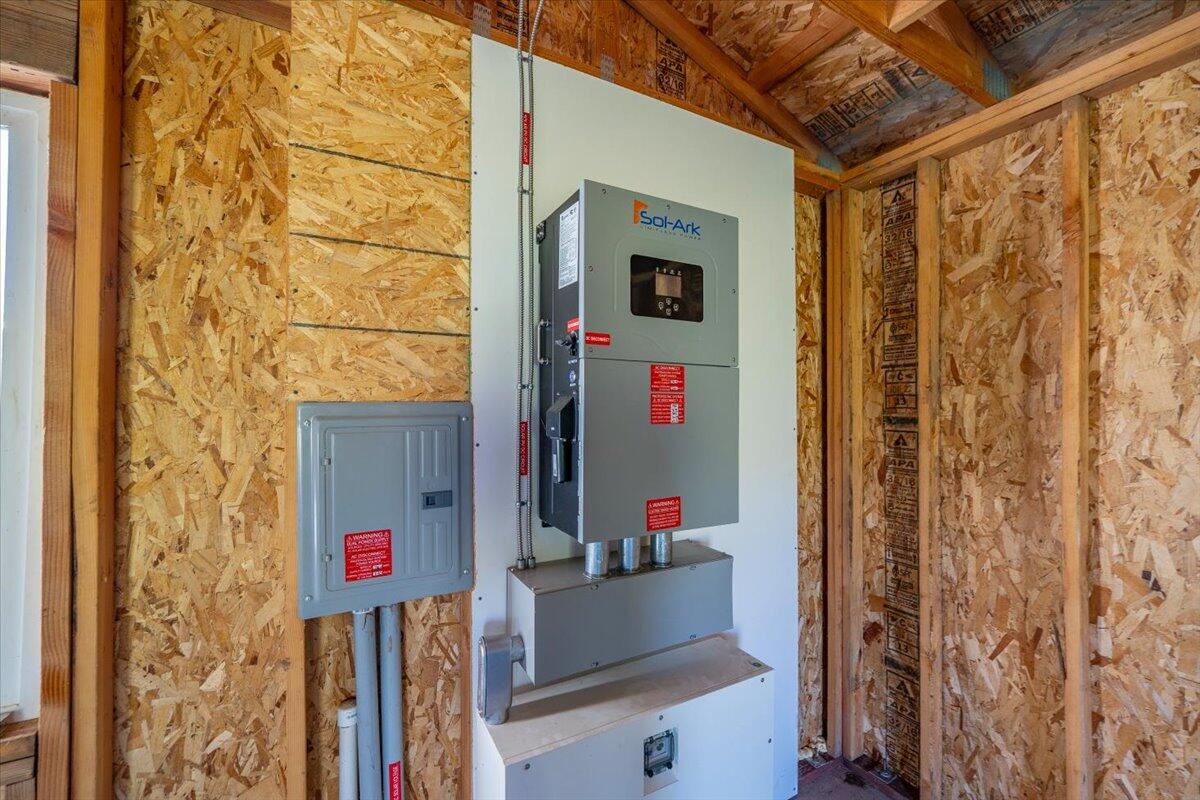 12064 Platina Road Igo, CA 96047 - Photo 38 of 42 62-12064 Platina Rd - E-38