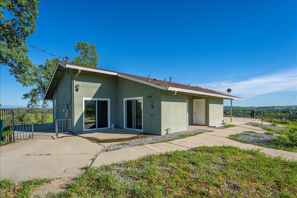 12064 Platina Road Igo, CA 96047 - Photo 5 of 42 04-12064 Platina Rd - E-32