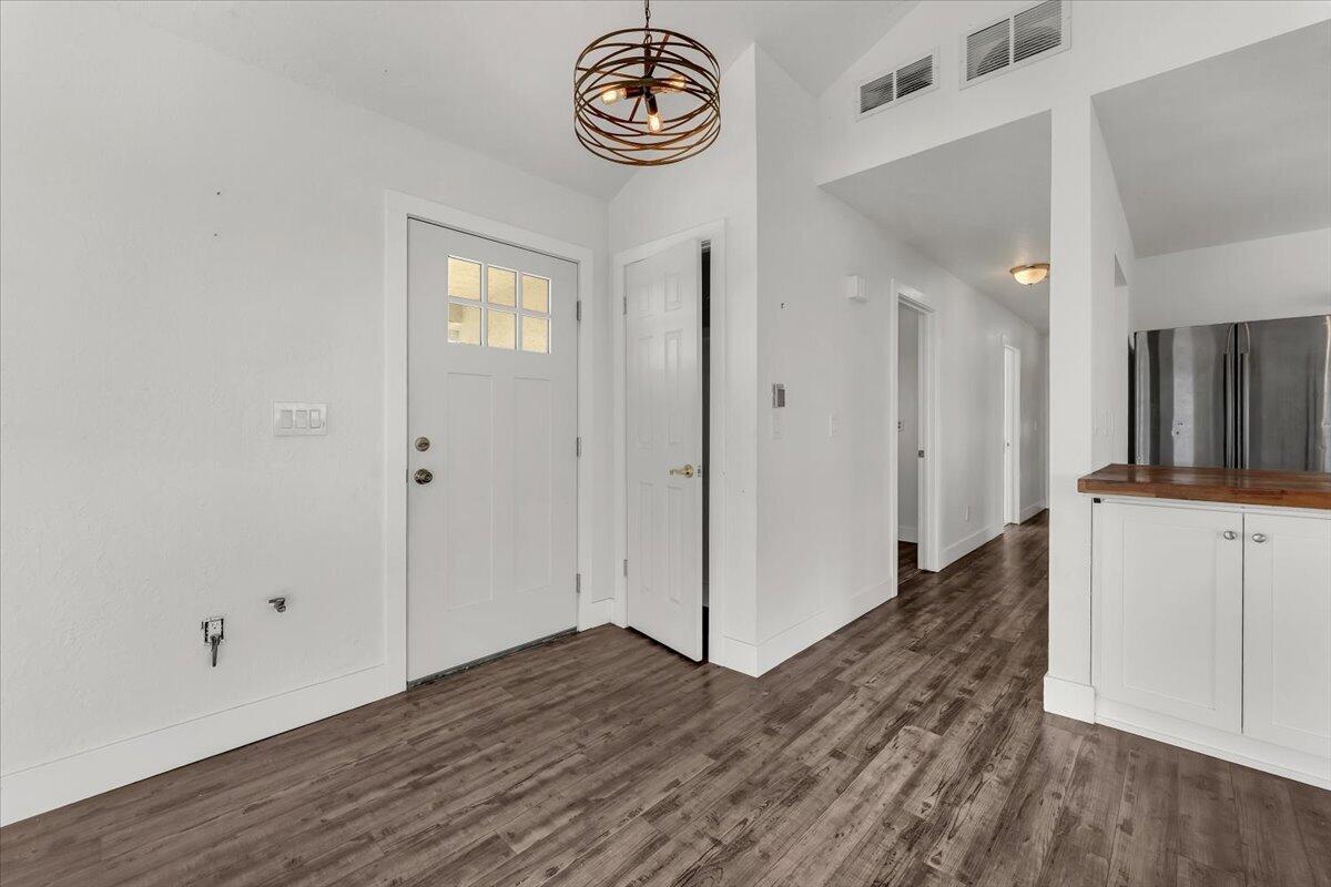 12064 Platina Road Igo, CA 96047 - Photo 6 of 42 06-12064 Platina Rd - I-17