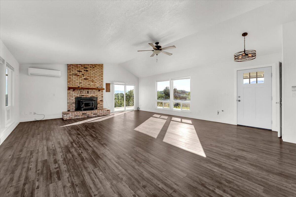 12064 Platina Road Igo, CA 96047 - Photo 7 of 42 07-12064 Platina Rd - I-16