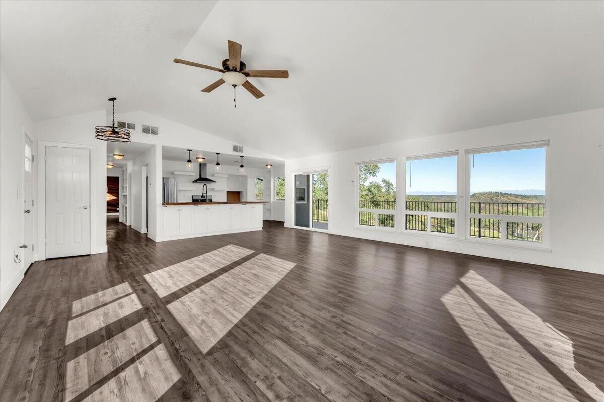 12064 Platina Road Igo, CA 96047 - Photo 10 of 42 11-12064 Platina Rd - I-22