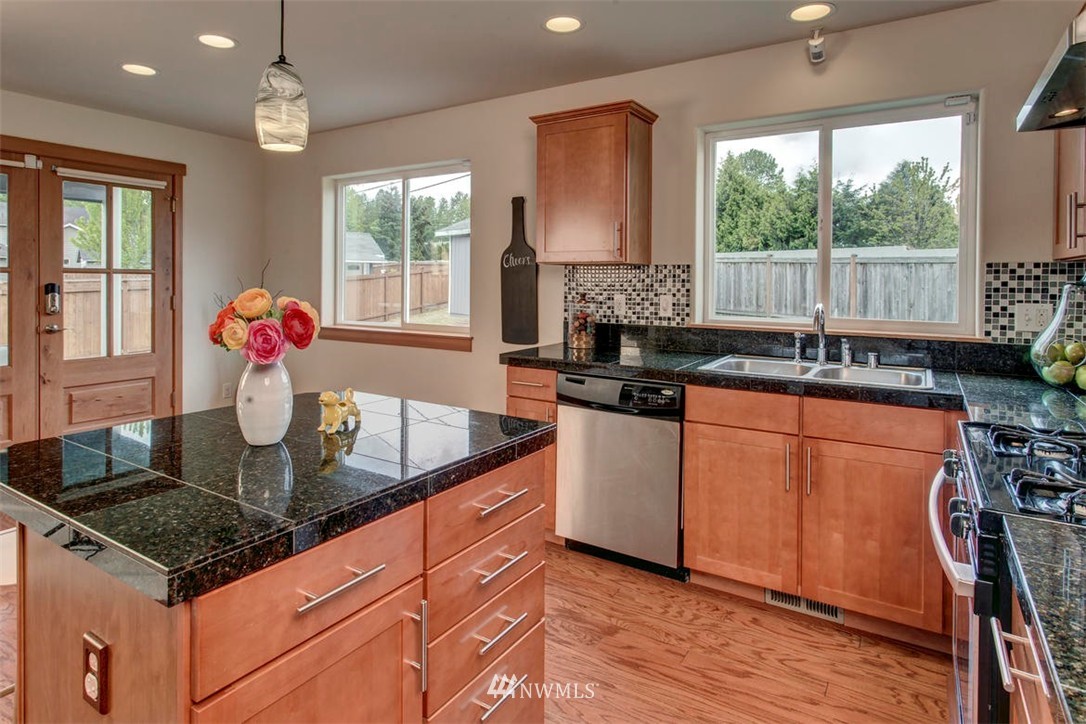 20812 10th Avenue Southeast Bothell, WA 98021 - Photo 2 of 24