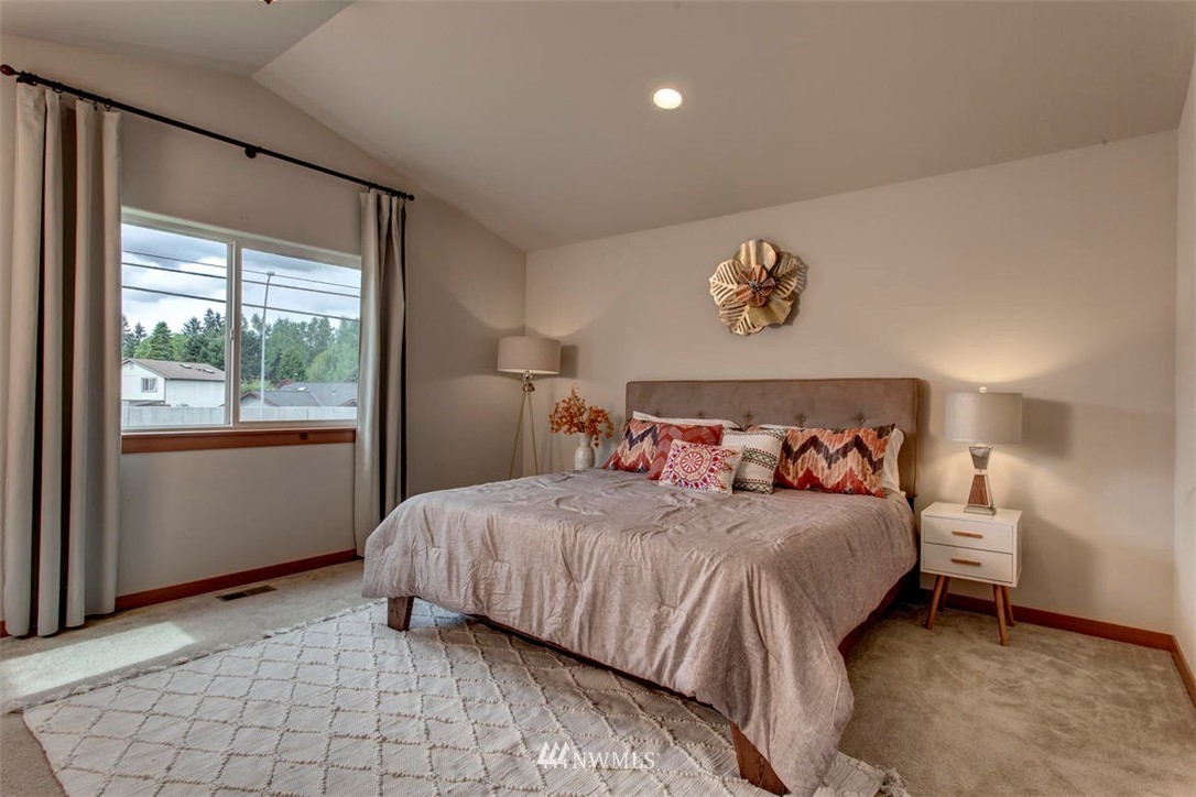 20812 10th Avenue Southeast Bothell, WA 98021 - Photo 13 of 24