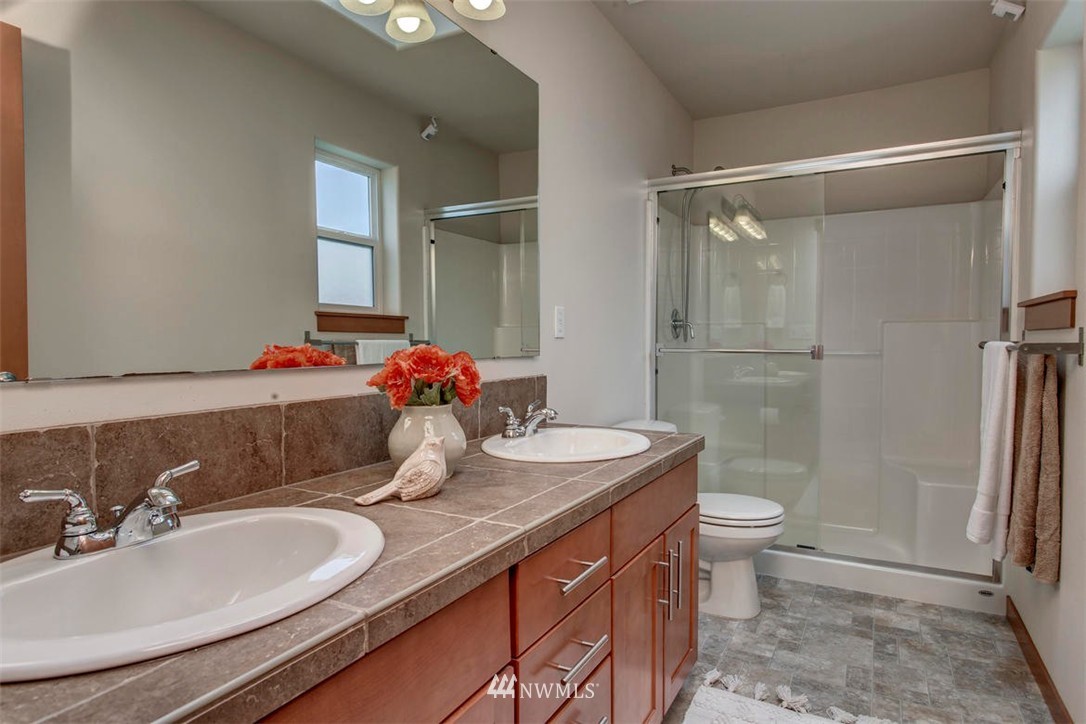 20812 10th Avenue Southeast Bothell, WA 98021 - Photo 16 of 24