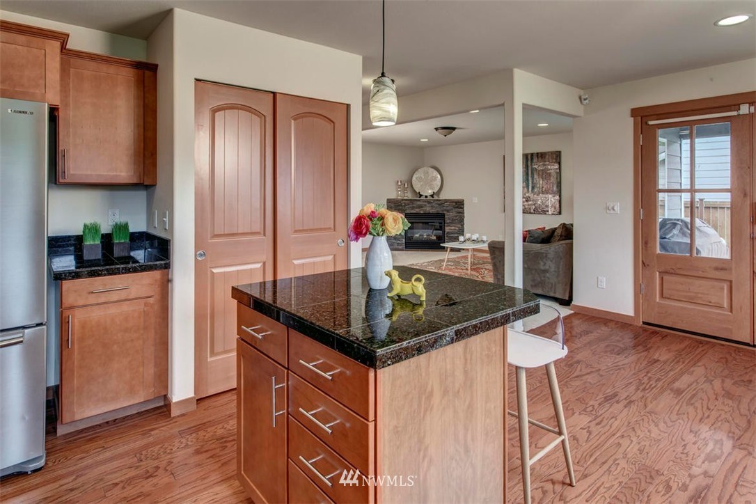 20812 10th Avenue Southeast Bothell, WA 98021 - Photo 4 of 24