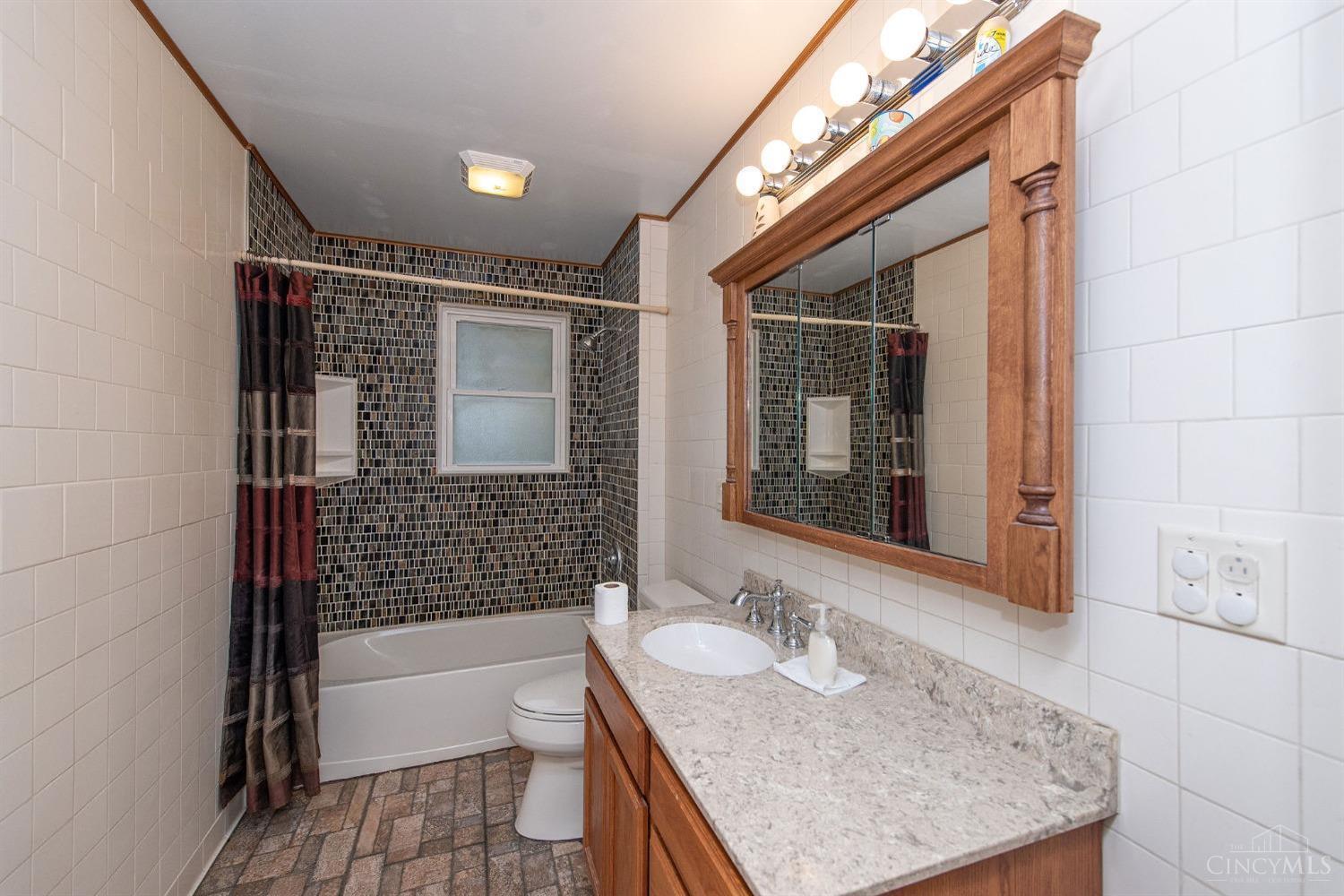 6870 Mullen Road Cincinnati, OH 45247 - Photo 19 of 46