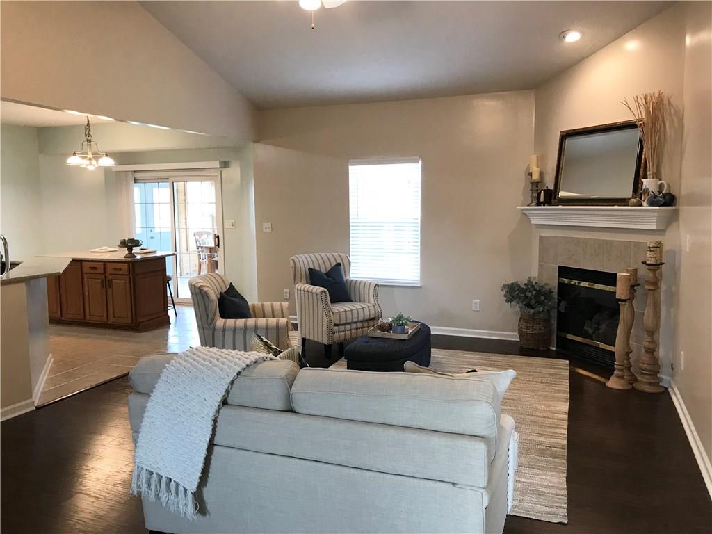 927 Planters Road Indianapolis, IN 46239 - Photo 3 of 44 Gallery Image 3