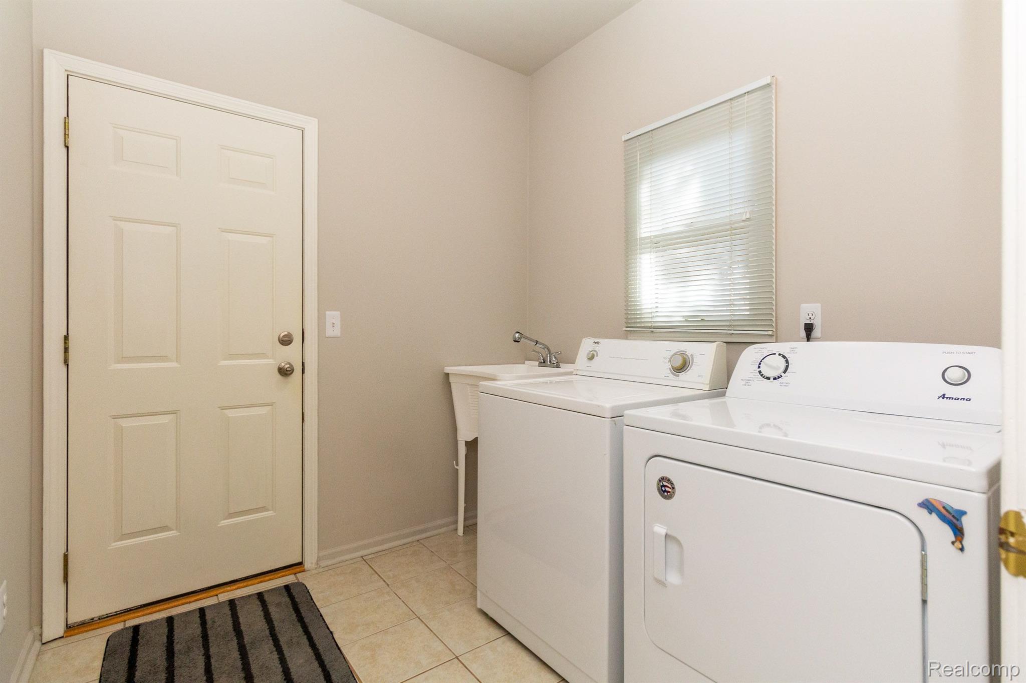 703 Lake Ridge Road Rochester, MI 48307 - Photo 43 of 57 Gallery Image 43