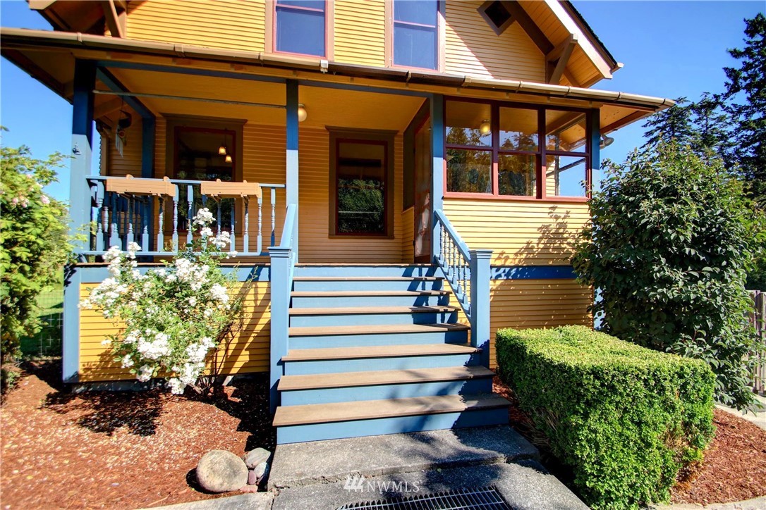 6241 South Shore Road Anacortes, WA 98221 - Photo 1 of 25 Gallery Image 1