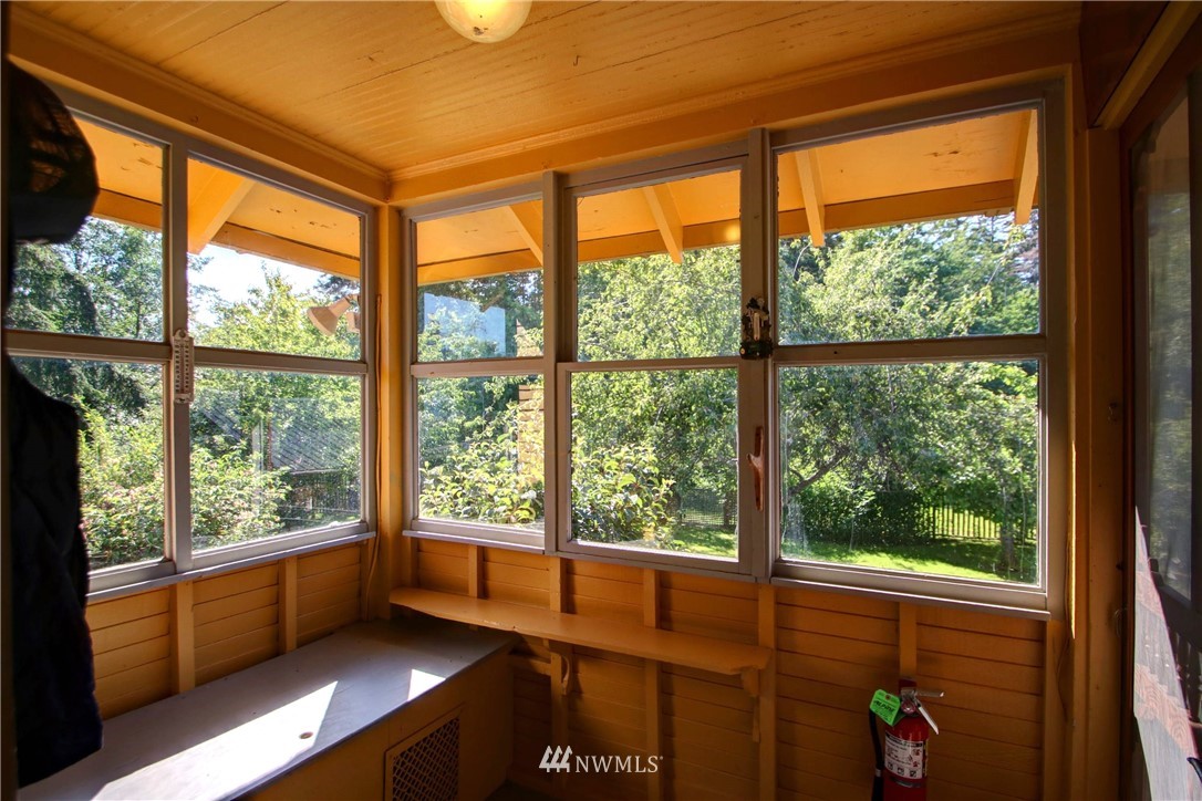 6241 South Shore Road Anacortes, WA 98221 - Photo 15 of 25 Gallery Image 15