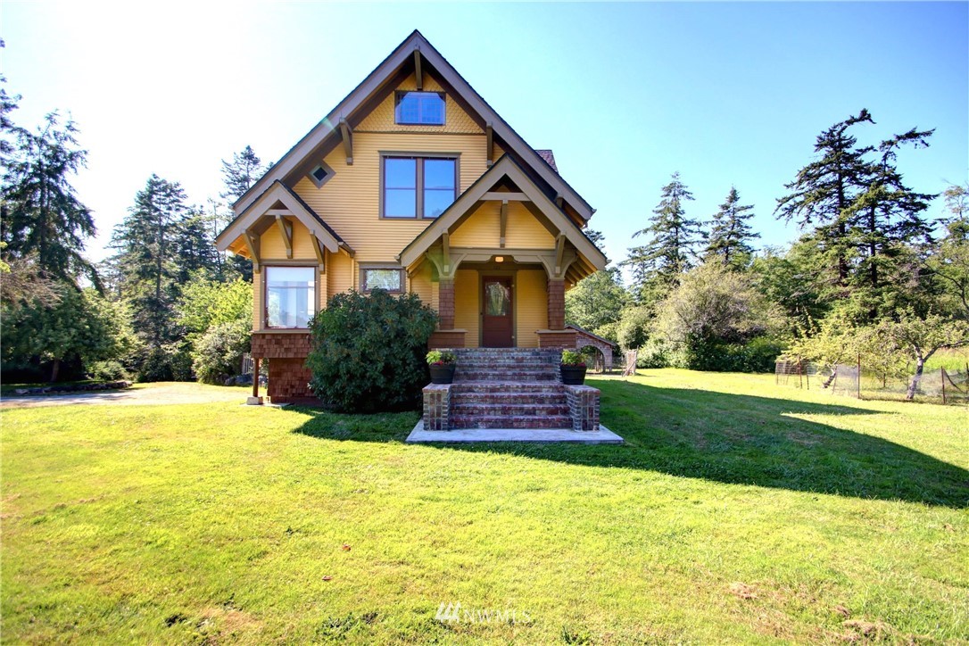 6241 South Shore Road Anacortes, WA 98221 - Photo 3 of 25 Gallery Image 3