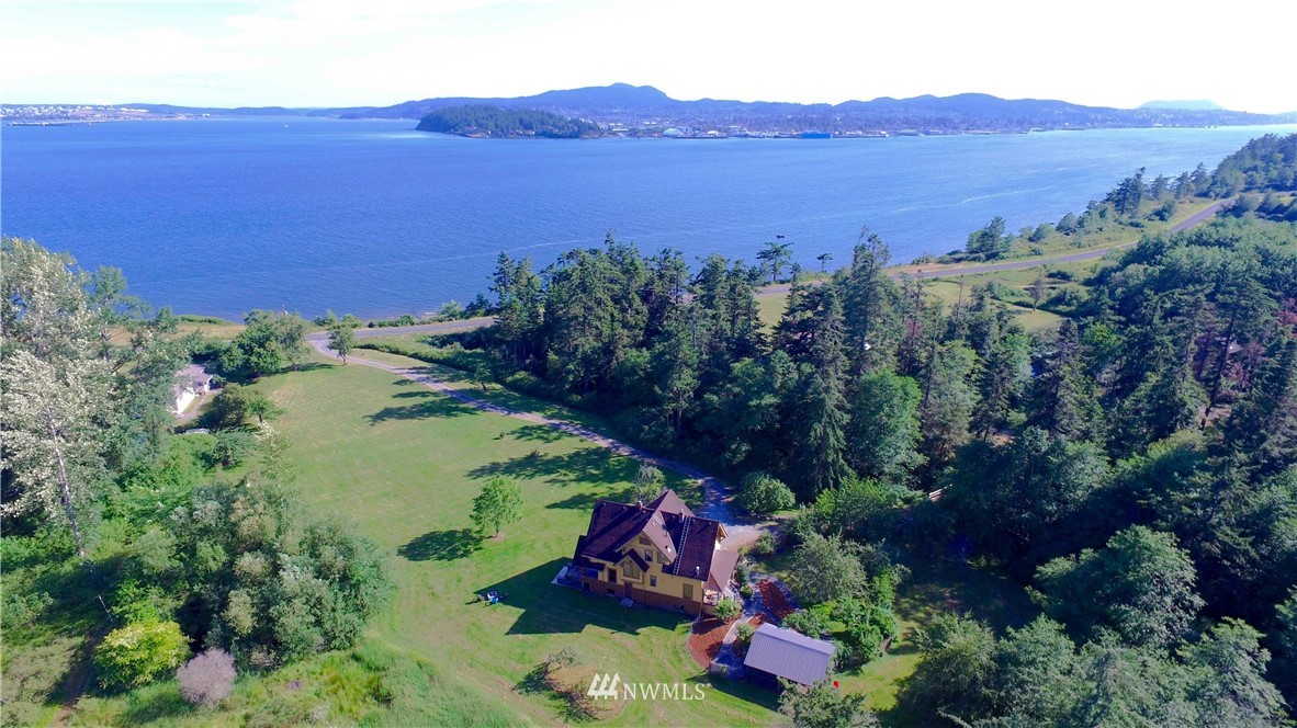 6241 South Shore Road Anacortes, WA 98221 - Photo 24 of 25 Gallery Image 24