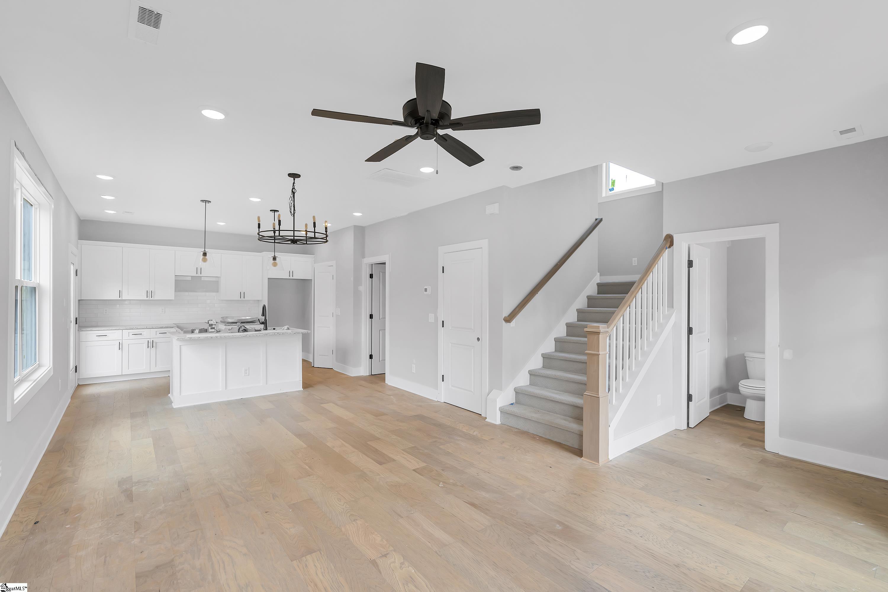 114 Joseph Mathis Way Greenville, SC 29607 - Photo 2 of 21 Gallery Image 2