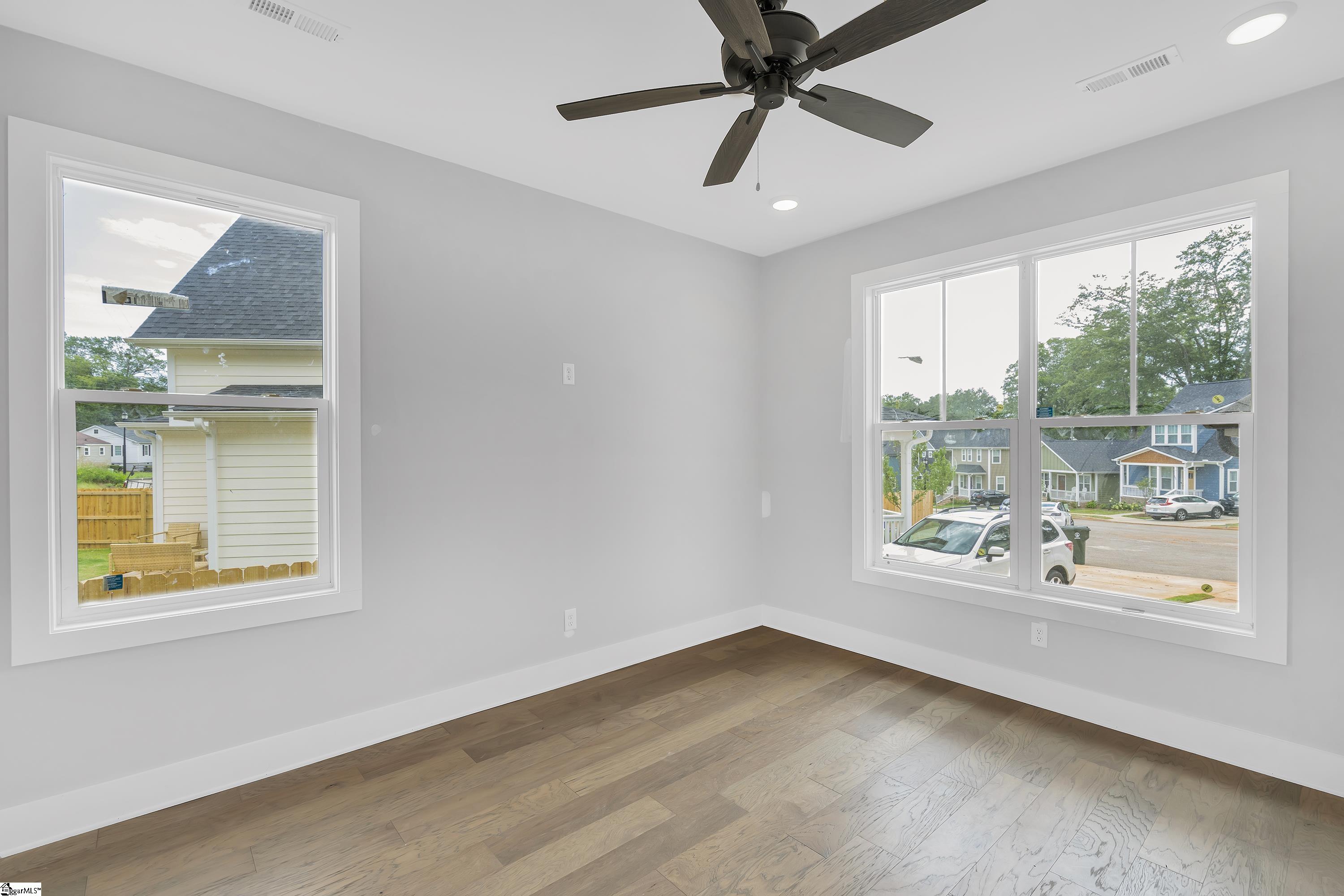 114 Joseph Mathis Way Greenville, SC 29607 - Photo 6 of 21 Gallery Image 6
