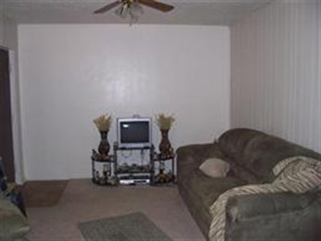 576 Miccosukee Road, Unit 4 Tallahassee, FL 32308 - Photo 6 of 9 Gallery Image 6