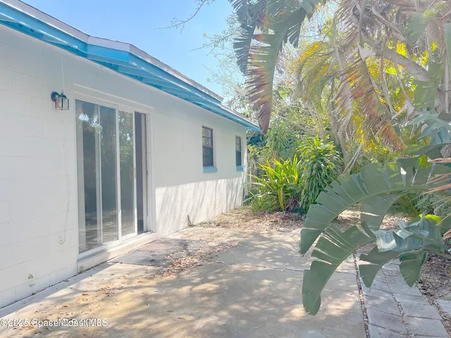 $2,350 | 1345 Fiddler Avenue, Merritt Island, FL 32952