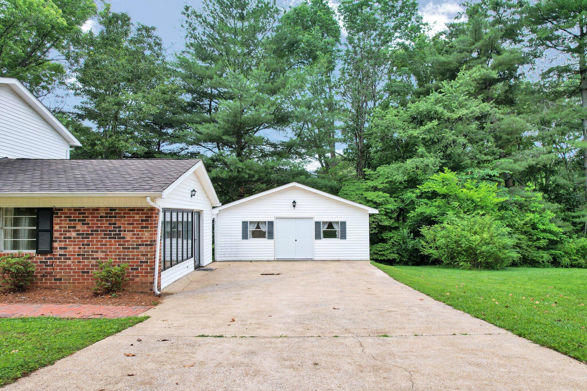 3743 Springdale Drive Northeast Cleveland, TN 37312 - Photo 4 of 47 3-web-or-mls-DJI_0841