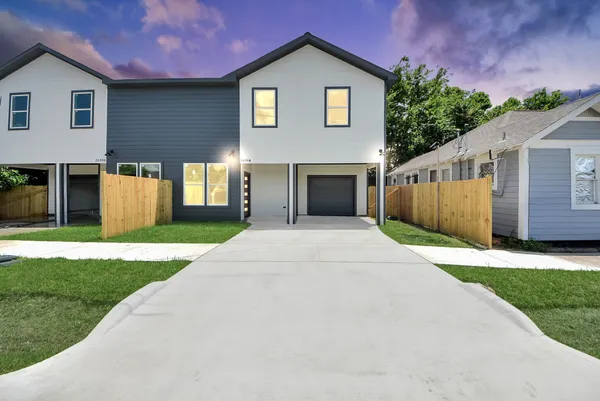$2,200 | 2608 Campbell Street, Unit B, Houston, TX 77026