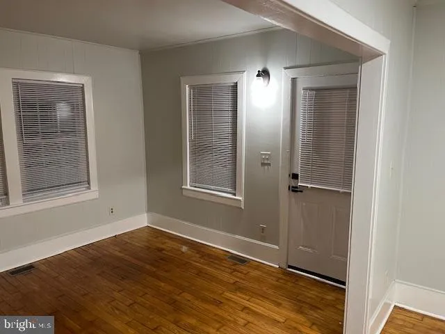 $1,500 | 235 Main Street, Port Royal, VA 22535