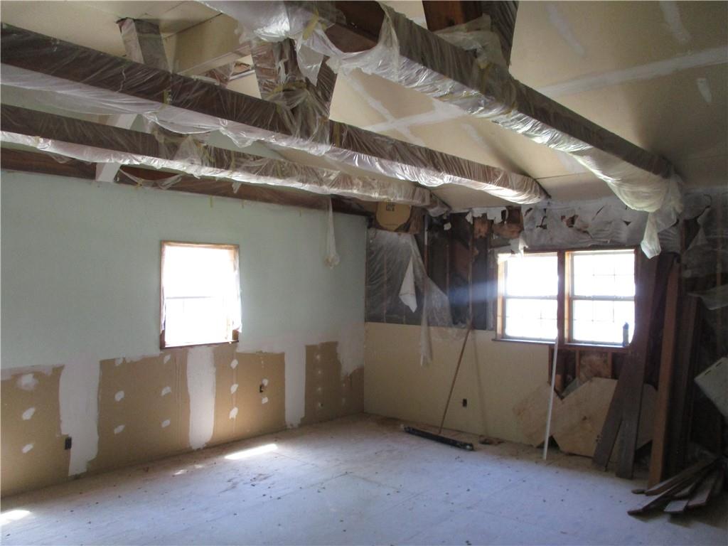 197 Southwest 92nd Terrace Columbus, KS 66725 - Photo 19 of 35