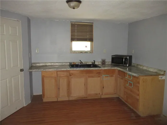 $85,000 | 197 Southwest 92nd Terrace, Columbus, KS 66725