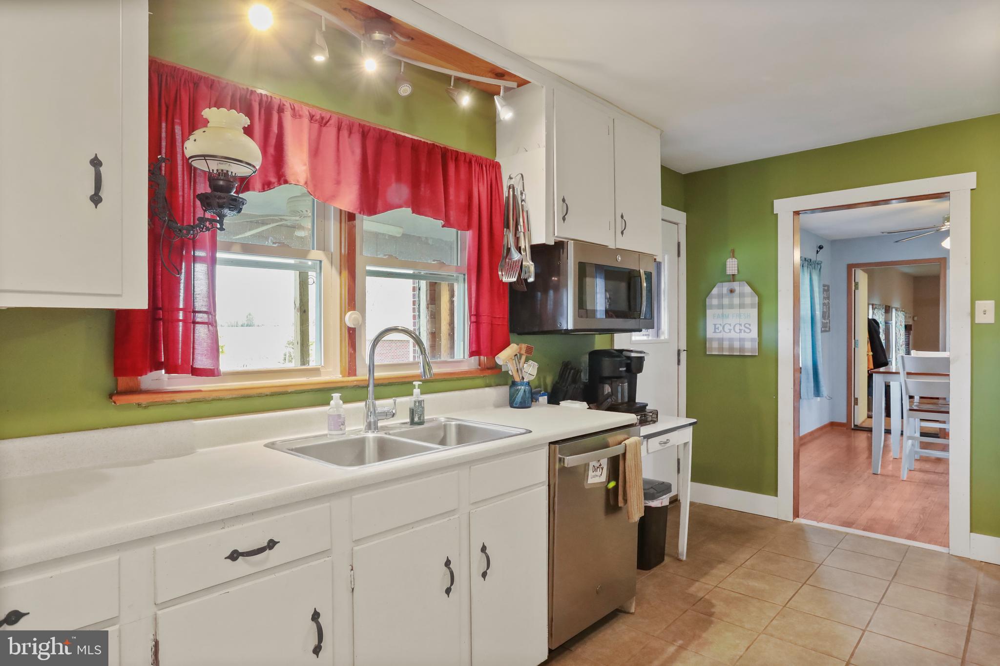 1527 Readus Road Edinburg, VA 22824 - Photo 19 of 61 Kitchen