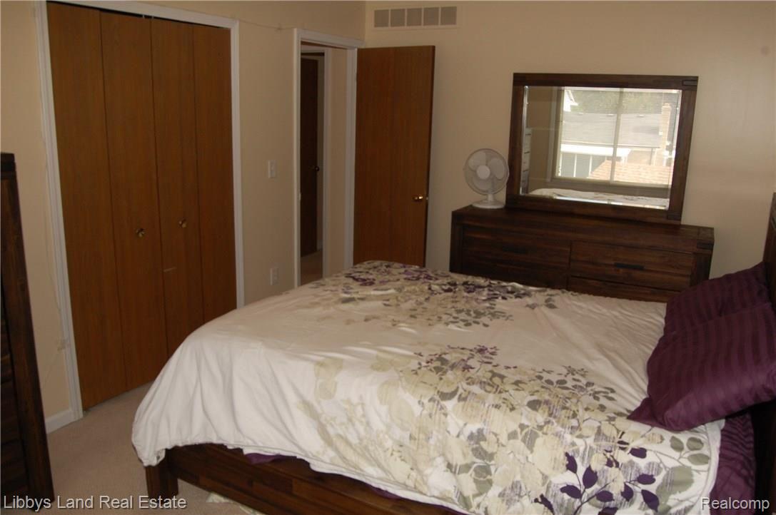 21382 Hall Road Trenton, MI 48183 - Photo 22 of 55 Master Bedroom