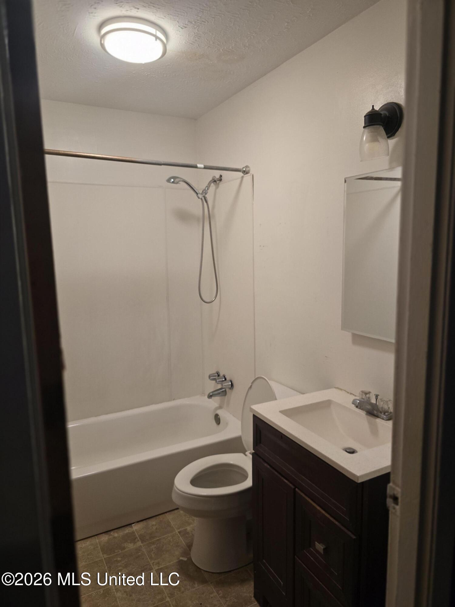 2013 West Ridgeway Street Jackson, MS 39213 - Photo 4 of 5 20260822_093432