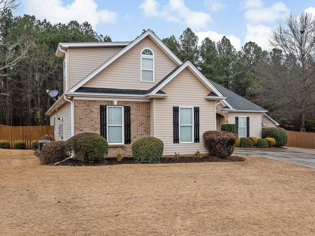 136 Rushing Waters Drive Inman, SC 29349 - Photo 3 of 36