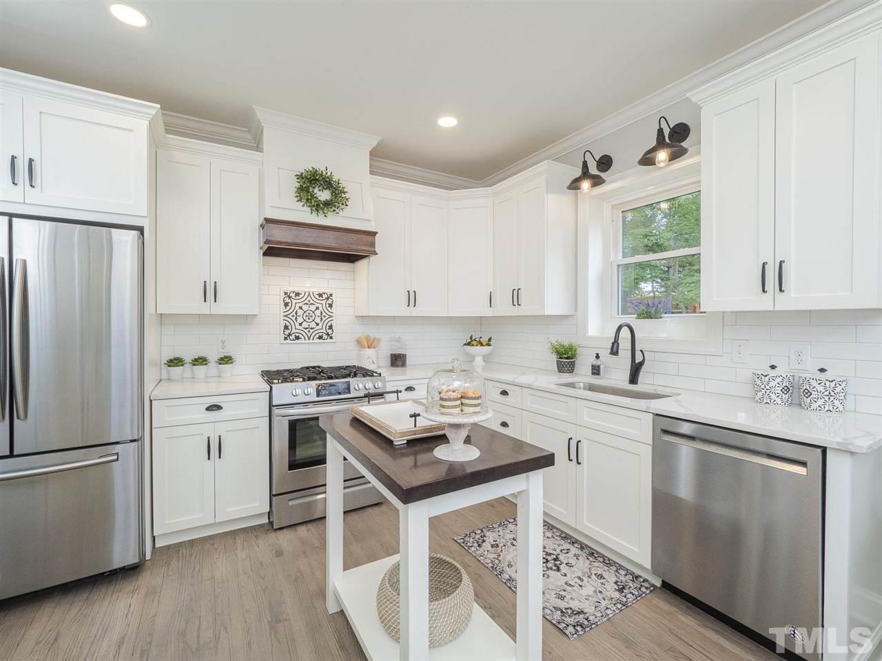 9513 Brimstone Lane Raleigh, NC 27613 - Photo 2 of 28 Gallery Image 2
