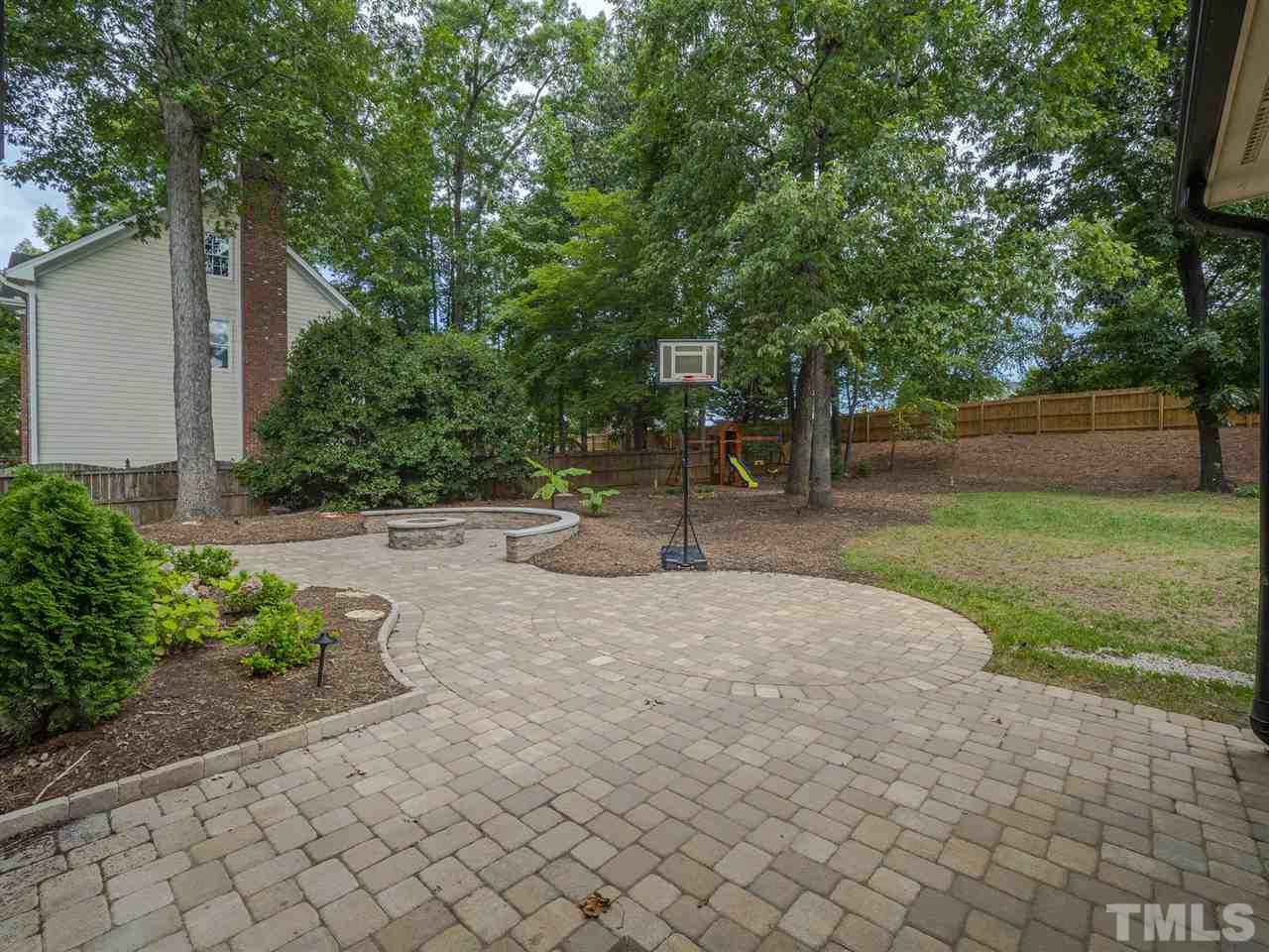9513 Brimstone Lane Raleigh, NC 27613 - Photo 22 of 28 Gallery Image 22