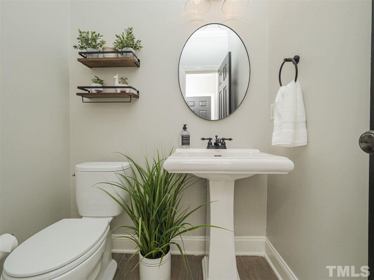 9513 Brimstone Lane Raleigh, NC 27613 - Photo 10 of 28 Gallery Image 10