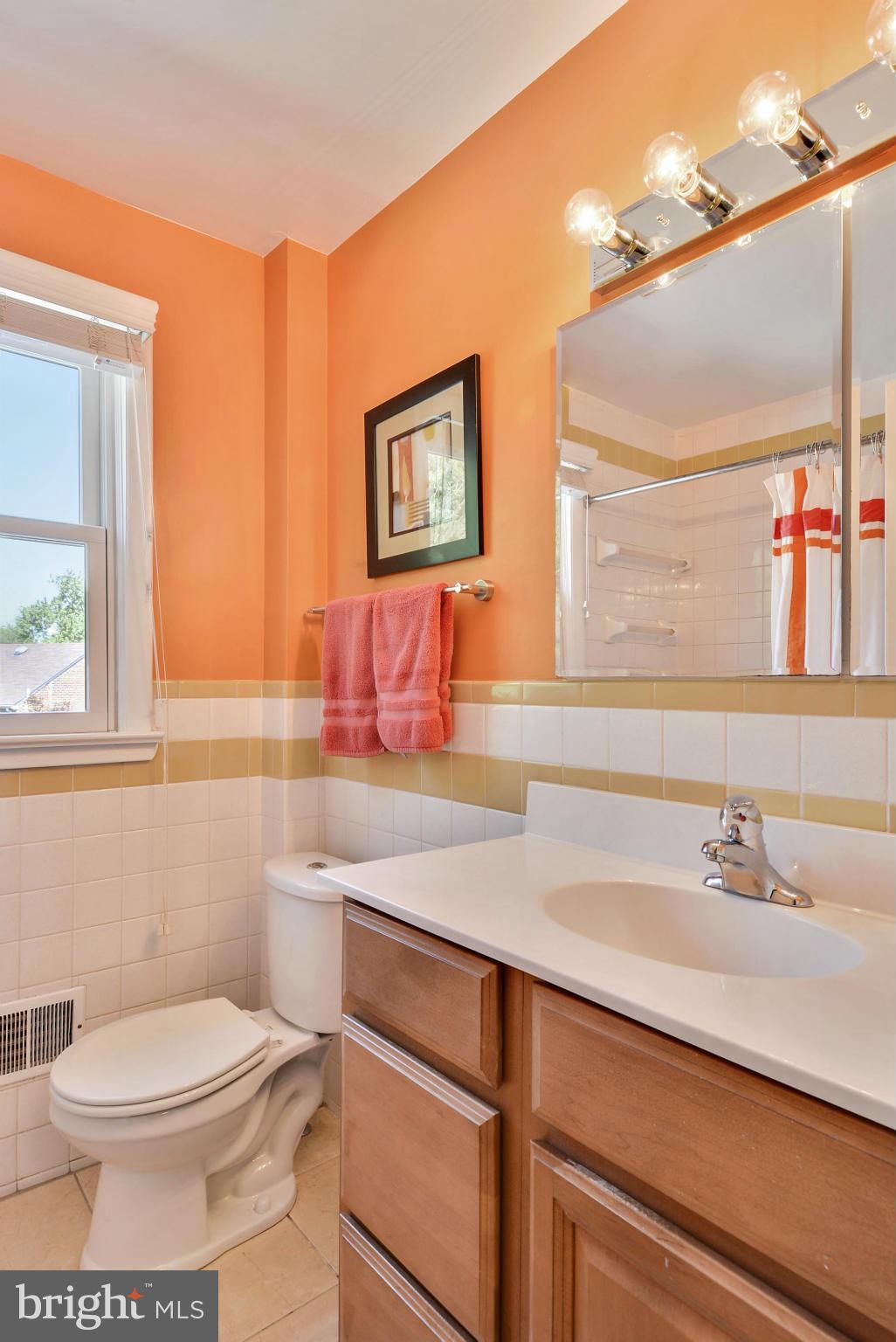 10114 Greeley Avenue Silver Spring, MD 20902 - Photo 19 of 30 Upper level Full Bath