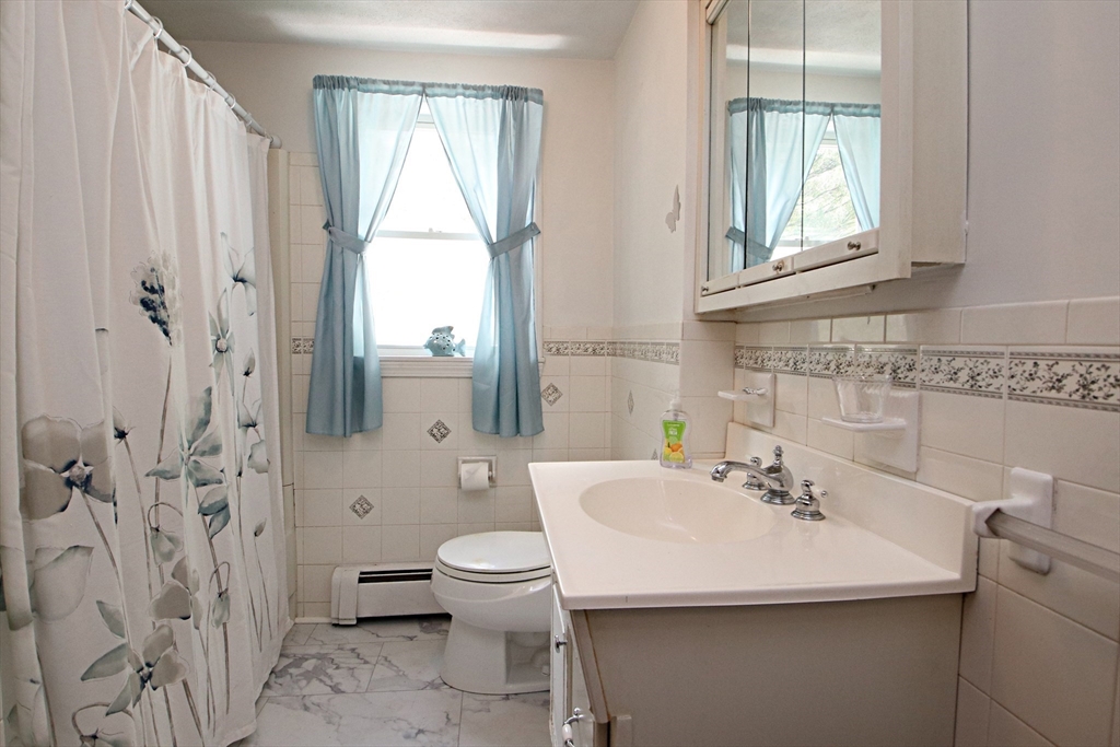19 Juliette Road Saugus, MA 01906 - Photo 13 of 39